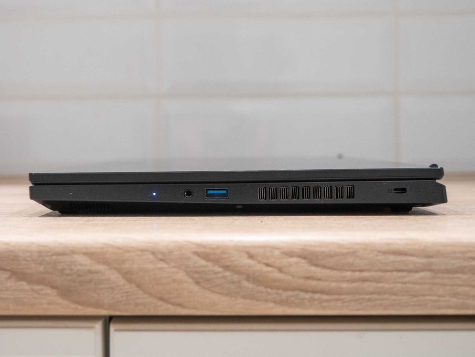 Ігровий ноутбук Acer Nitro V 15 (1.5 TB SSD) + Геймпад в подарунок