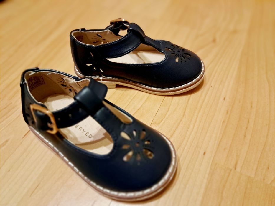 Granatowe buciki Reserved 20/21