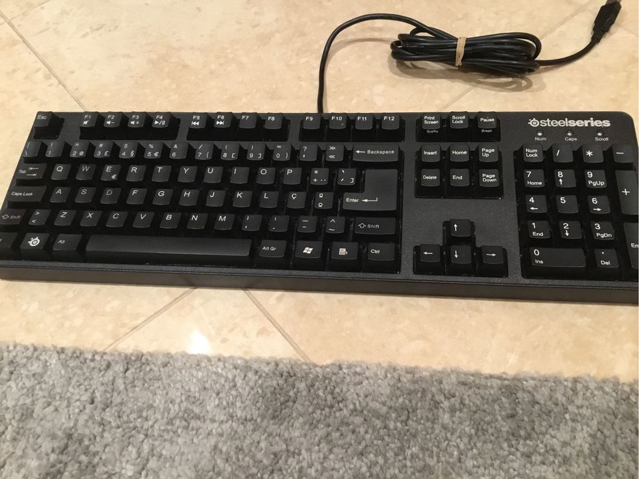 Teclado Gaming Steelseries 6GV2 usado mas em bom estado geral