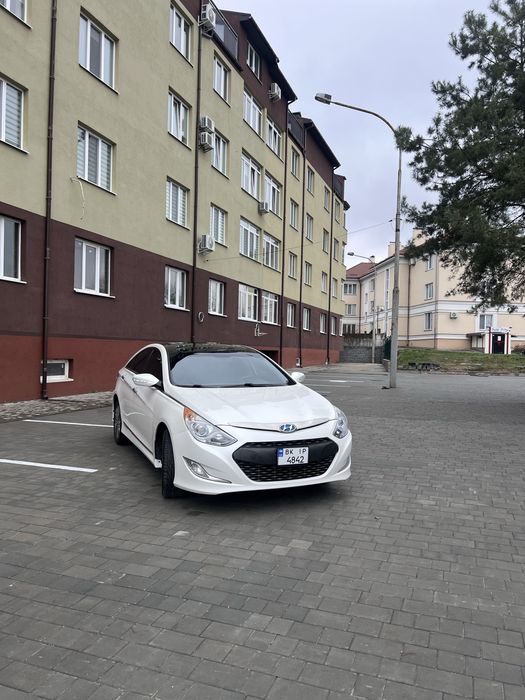 Hyundai Sonata гібрид