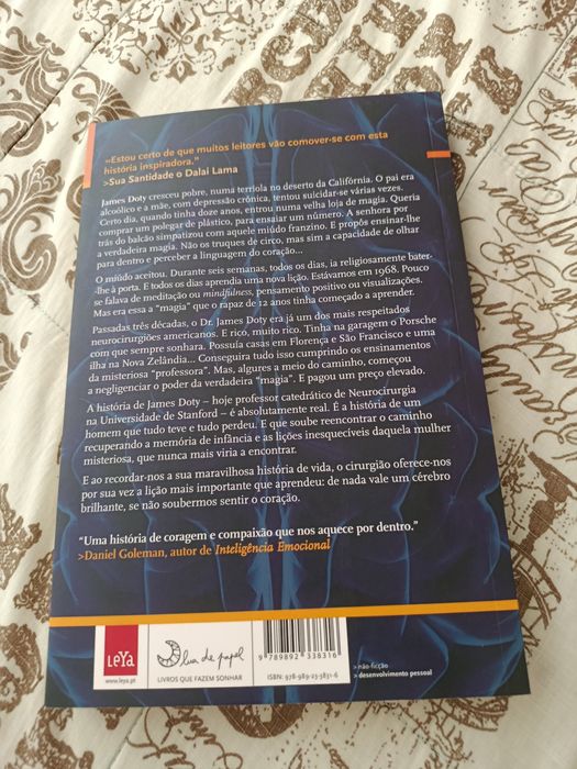 Dentro da loja mágica