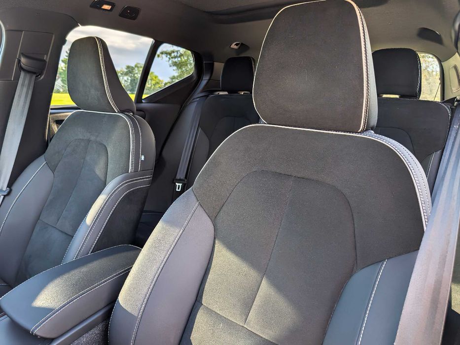 Volvo XC40 Electric      2022