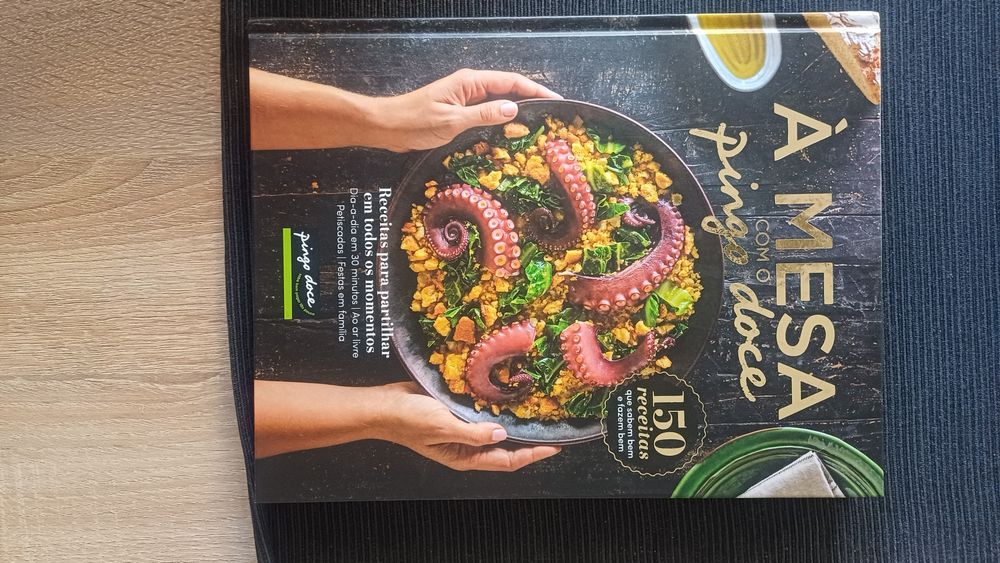 Livro receitas " À mesa com o pingo doce" - NOVO