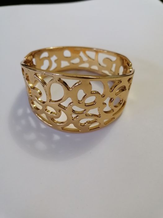 Pulseira dourada