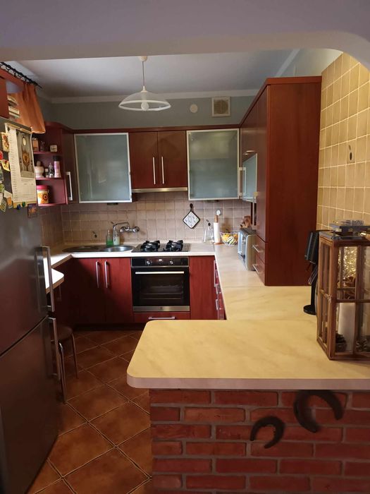 Meble kuchenne(używane)Stan bardzo dobry. Wykonane przez stolarza