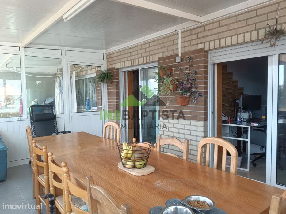 Apartamento T2 com terraço em São João de Vêr