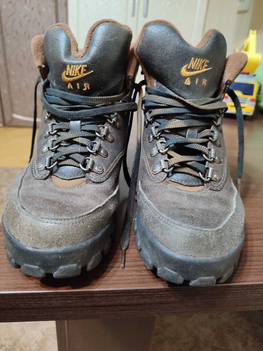 Женские ботинки Nike AIR Hiking обмен на марки или продам за 490 грн