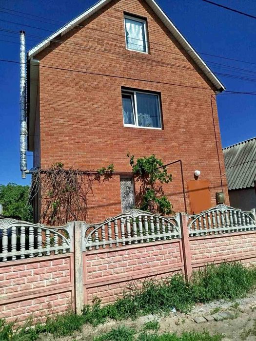 Терміново!Розсошенці, продаю гарний цегляний будинок