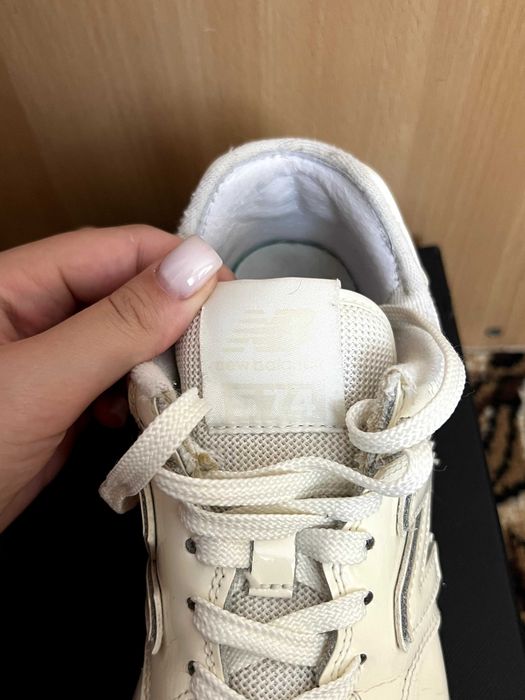 Продам дві пари кросівок ZARA та New Balance