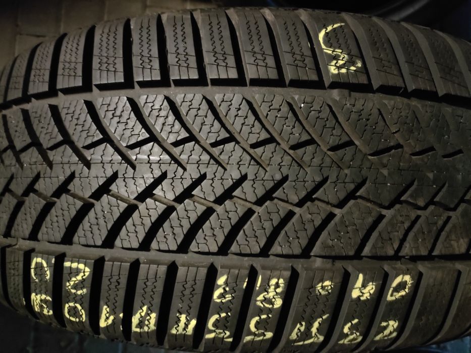 1x Semperit Speed-Grip 3 235/55R17 103V 1 sztuka zimowa