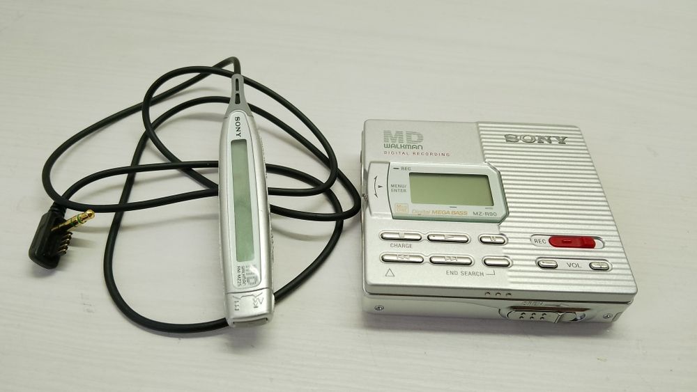 SONY MZ-R90 MiniDisc Walkman