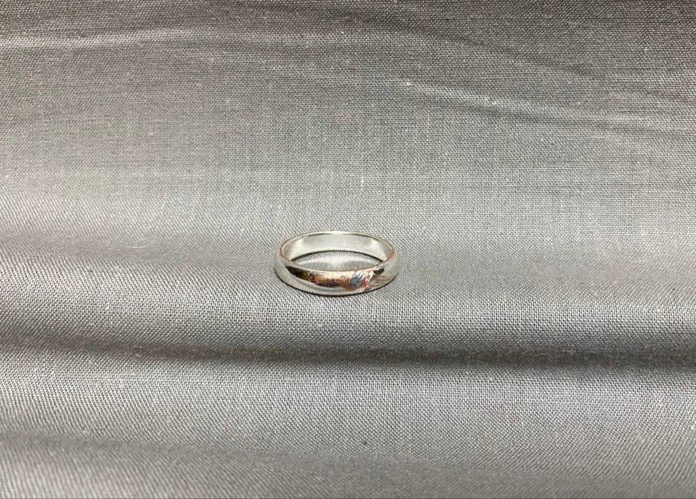 Классическое кольцо бижутерия под серебро