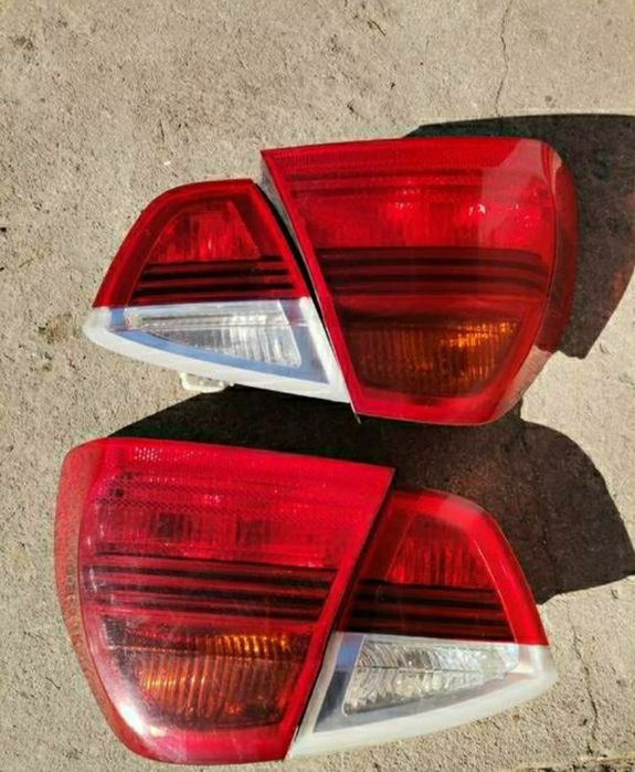 Lampa lampy tył tylnie E90 sedan prawa lewa komplet