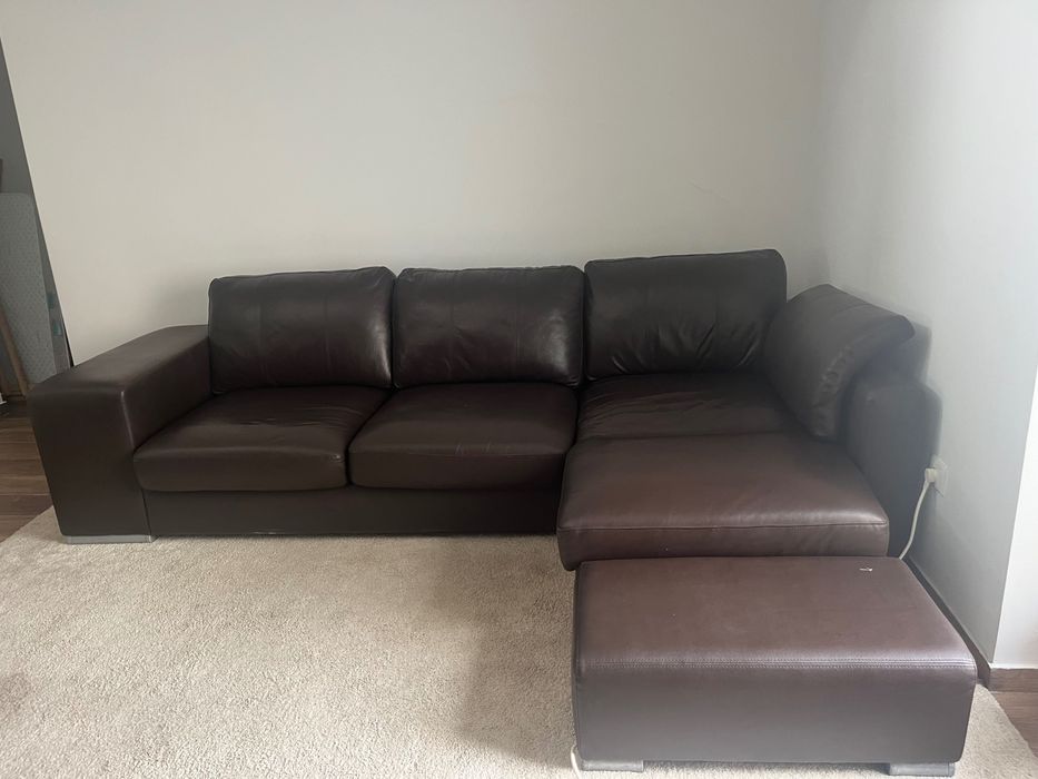 Sofá em pele com chaise longue usado
