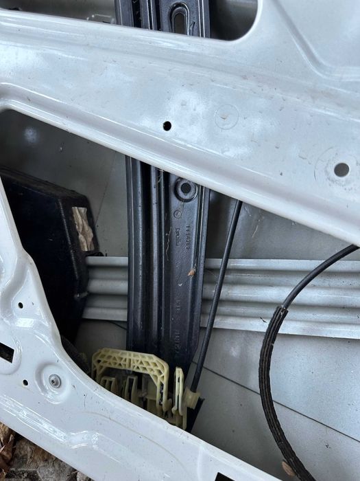 Дверь передняя правая Bmw 7 f01  750