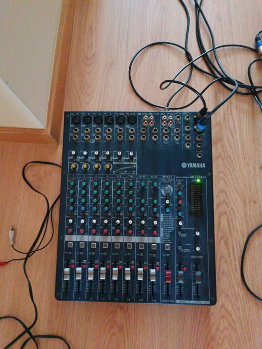 Mesa de som  yamaha