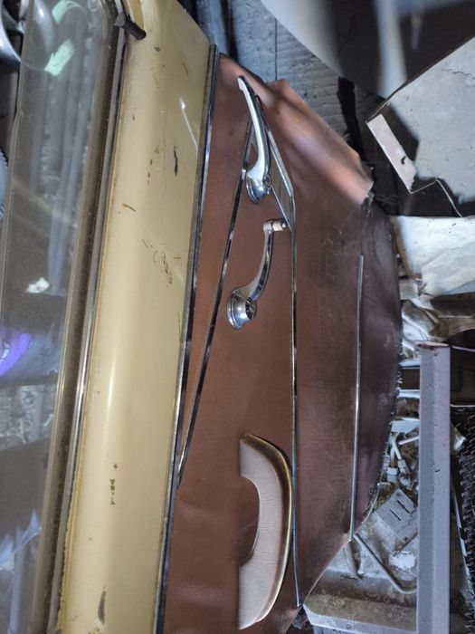 Двери, крылья, капот газ 21