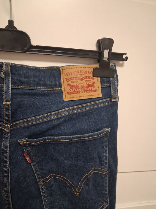 Levis spodnie rurki damskie M