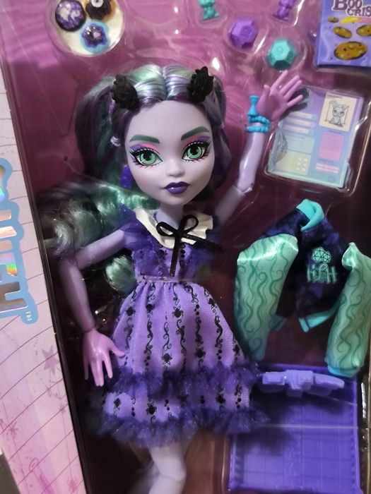 Monster High Fearbook Twyla Fashion Лялька Монстер Хай Твайла книга
