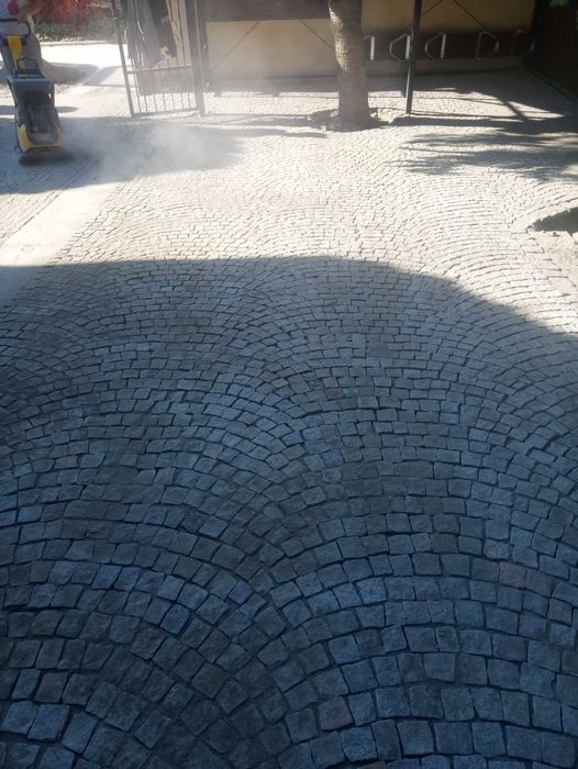 Układanie kostki brukowej Brukarstwo usługi brukarskie