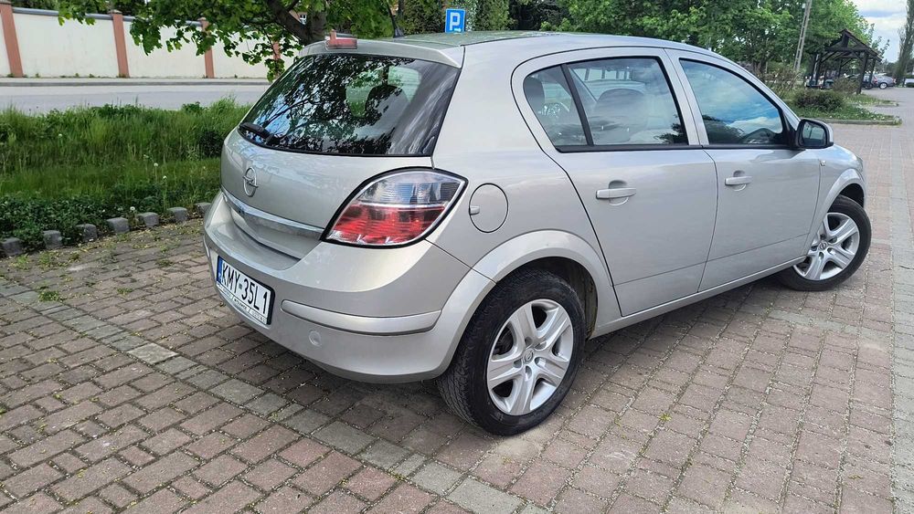 Opel Astra H 1.4 Benzyna 2010 Krajowy