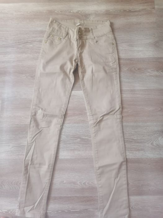 Spodnie jeansowe damskie