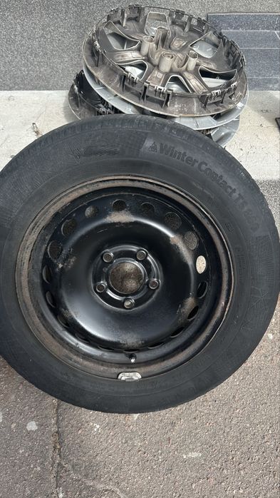Продам комплект 5/114.3 R15 195/65/15 ковпаки в подарунок