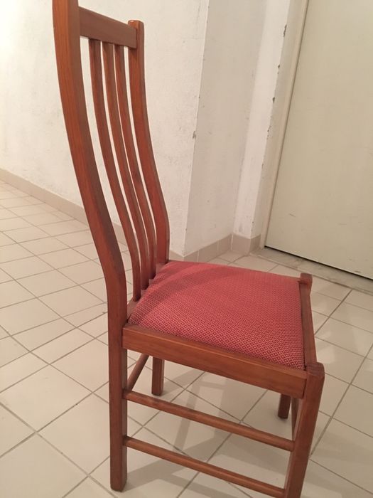 Conjunto de 4 cadeiras em madeira maçica