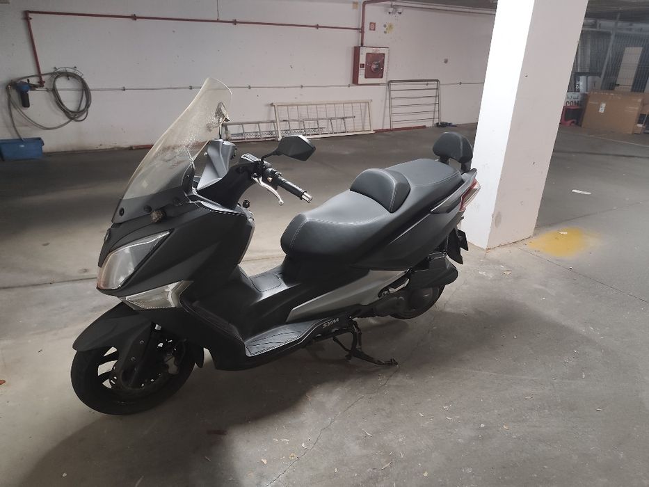 Maxi scooter sym GTS 125i