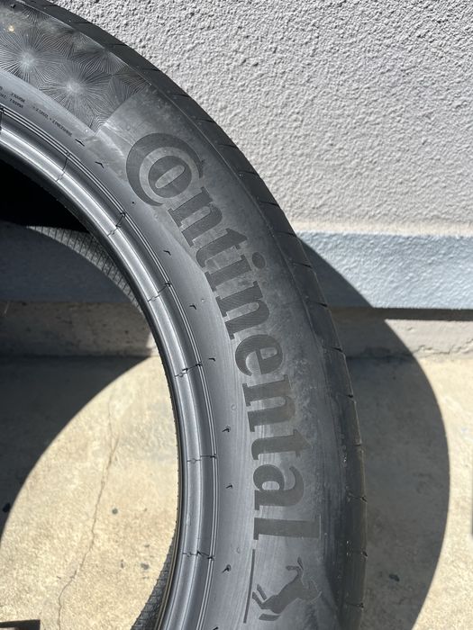 285/45R21 Continental PremiumContact6 2024