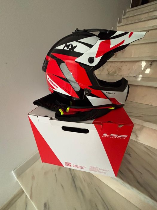Capacete marca ls2