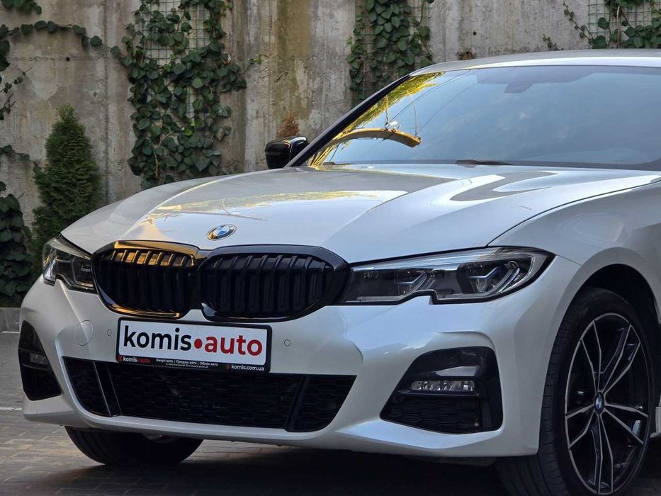 Продам BMW 3 Series 2022. Можна в розстрочку, під викуп.
