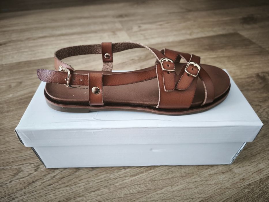 Nowe sandały damskie płaskie, jasny brąz/camel, rozmiar 36