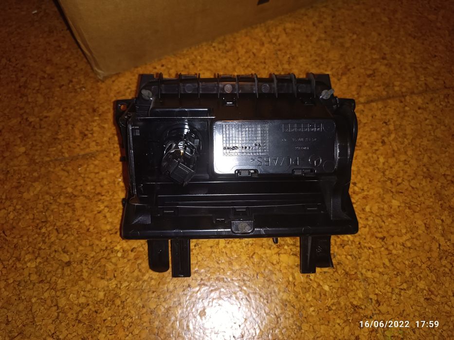 Cinzeiro para Mercedes W276 NOVO