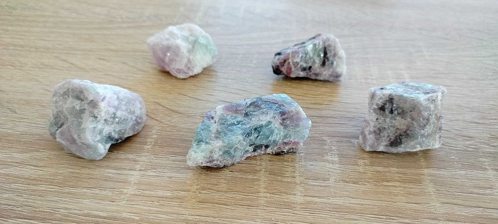 Fluoryt nowa bryłka 3,5cm x 2,5cm x 3cm / kamienie szlachetne