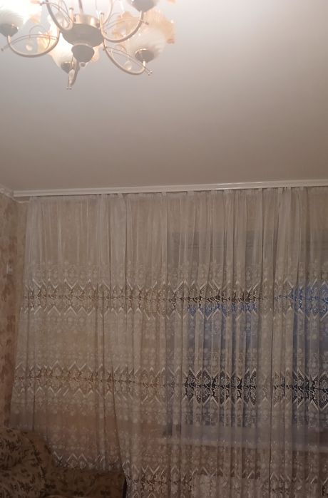 Тюль гарна 8  метров, довжина 2,4 м