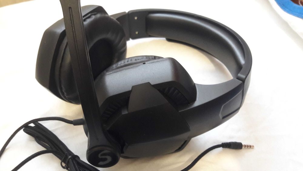 Наушники Assassins Black BRAND NEW