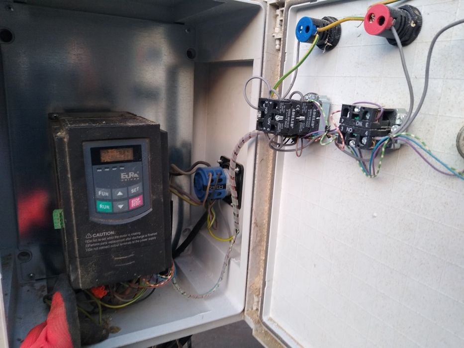 Podajnik do trocin ,pellet,