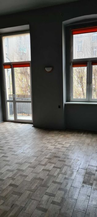 2 pok.+k. IIp. 66 m2, Centrum umowa na czas nieokreślony - 42 tys. zł