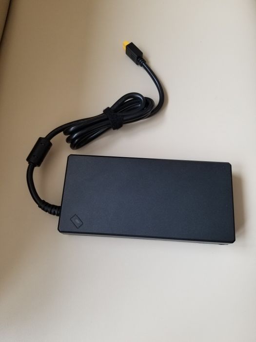 Зарядний пристрій для портативної станції НЕ робочий