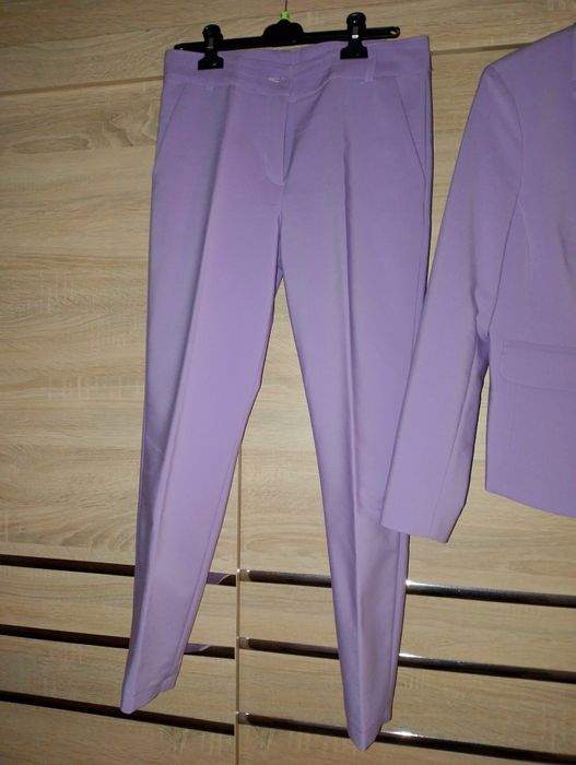 Garnitur damski Fioletowy liliowy komplet żakiet 40 spodnie 38