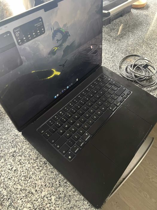 Macbook Air M2 15" [16GB RAM - 256 SSD] [Troco por MacMini]