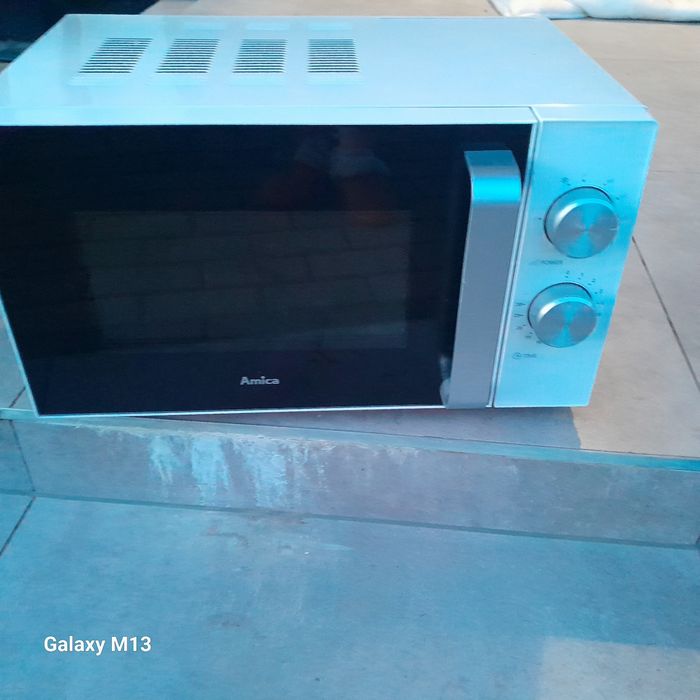 Kuchenka mikrofalowa amica