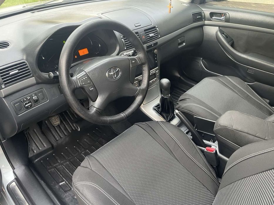 Toyota Avensis 2008рік