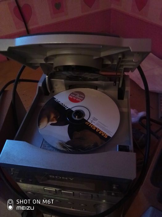 Музыкальный центрр Сони