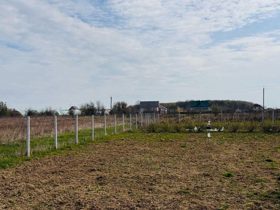 Продаж земельної ділянки в с. Щітки