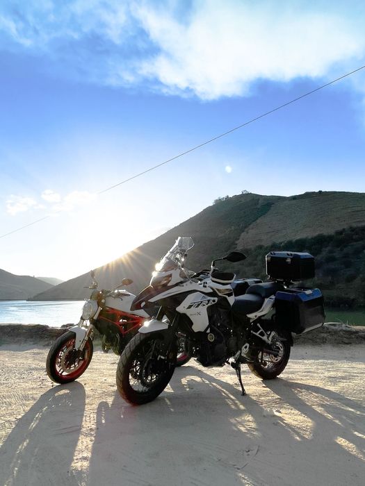Benelli TRK 502X 2021 – Malas SHAD + Extras – Impecável