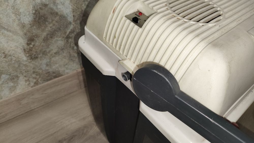 Автохолодильник Electric warmer cooler e27s бу