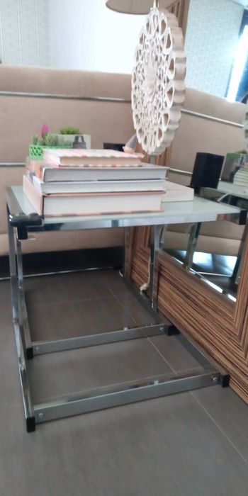 Conjunto de mesas - inox e vidro