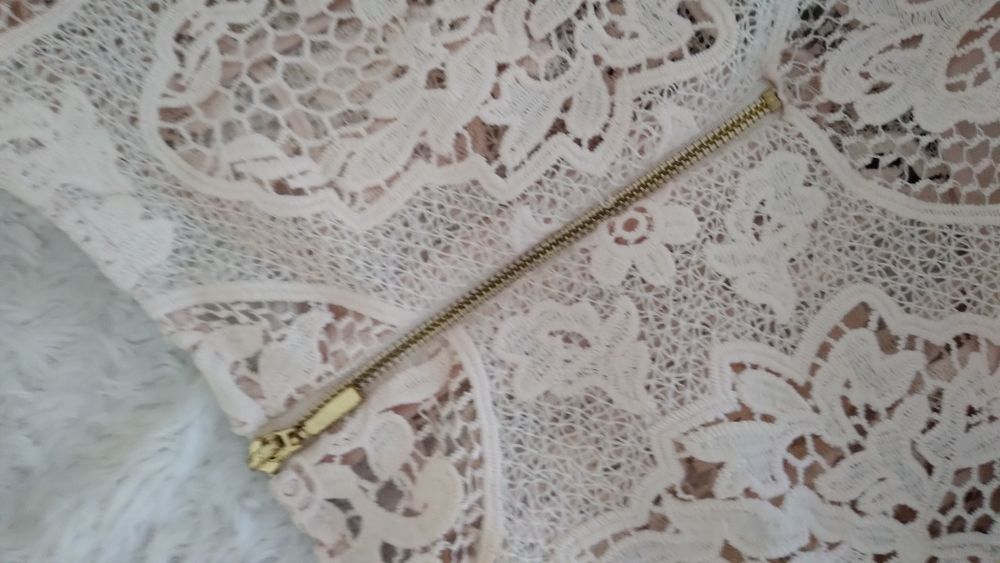 Ażurowa/koronkowa sukienka-Zara Basic